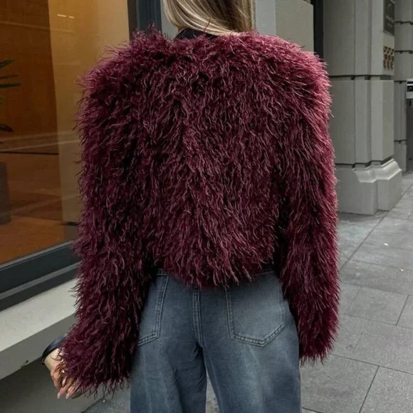 SALE ❤️ Luxury Vintage-Style Faux Fur Jacket – Burgundy Plush Statement Coat - Picture 3 of 9